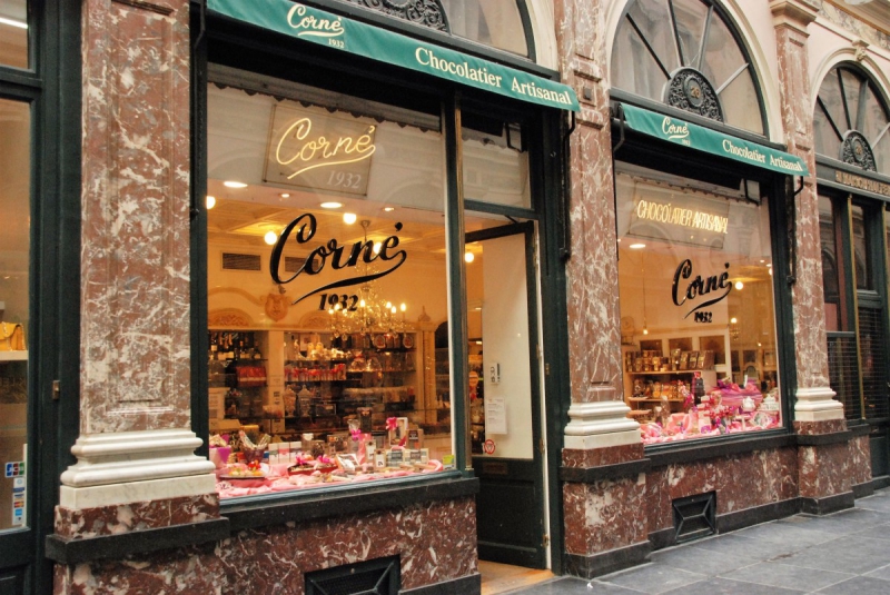 chocolaterie-BANDOL-min_chocolate_chocolaterie_shop_luxury_chic_gallery_brussels_belgium-558146